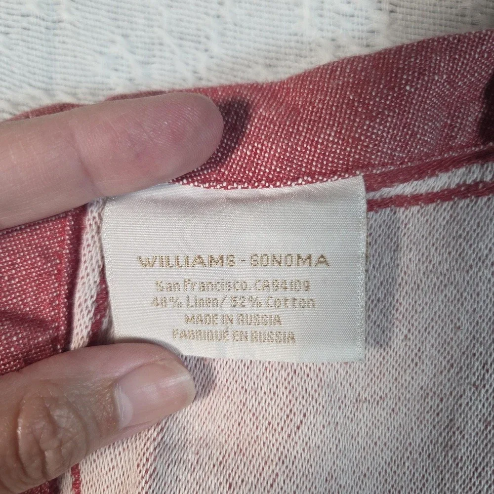 Williams Sonoma Christmas Napkins Set of 8 Red Linen‎ Blend Winter Village Star